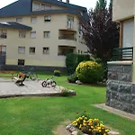 Atico En Con Piscina, Tenis Y Barbacoa Apartment Biescas (Aragon)