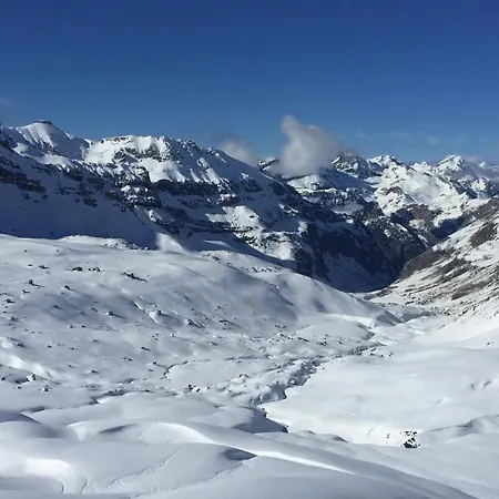 Atico En Con Piscina, Tenis Y Barbacoa *