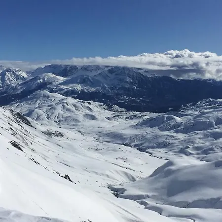 アパート Atico En Con Piscina, Tenis Y Barbacoa ビエスカス