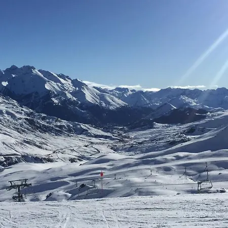 Atico En Con Piscina, Tenis Y Barbacoa * ビエスカス