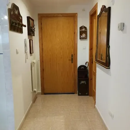 Atico En Con Piscina, Tenis Y Barbacoa * ビエスカス