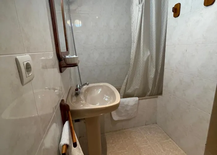 Atico En Con Piscina, Tenis Y Barbacoa Biescas (Aragon)