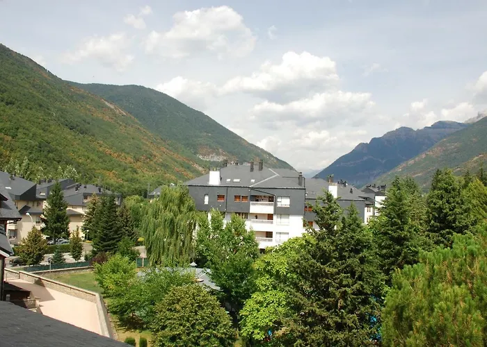 Lägenhet Atico En Con Piscina, Tenis Y Barbacoa Biescas (Aragon)