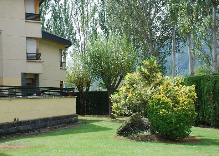 Atico En Con Piscina, Tenis Y Barbacoa *