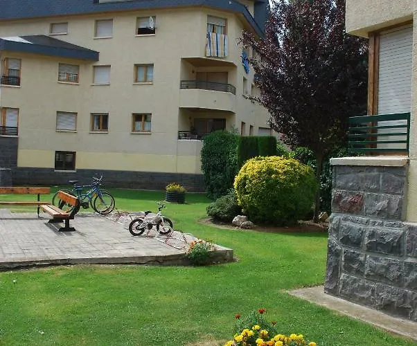 Atico En Con Piscina, Tenis Y Barbacoa Lägenhet Biescas (Aragon)