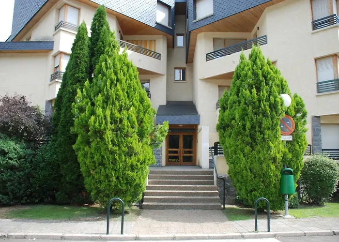 Atico En Con Piscina, Tenis Y Barbacoa *